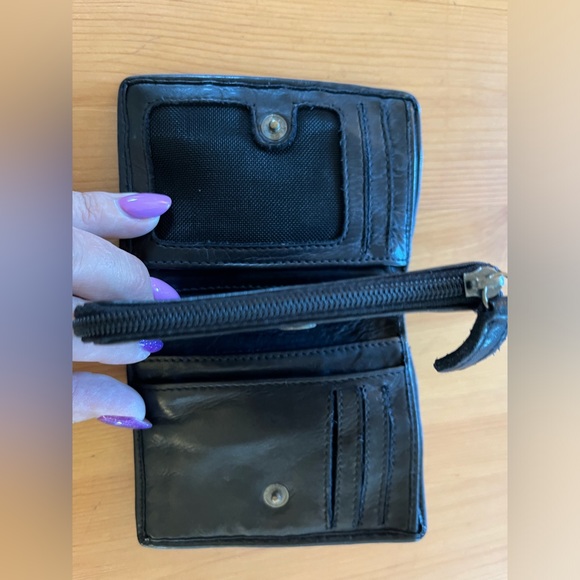 Small black leather weaved wallet - Picture 9 of 11